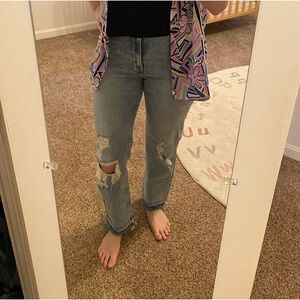 Abercrombie & Fitch Ultra High Rise Ankle Straight Distressed Light Wash Jeans